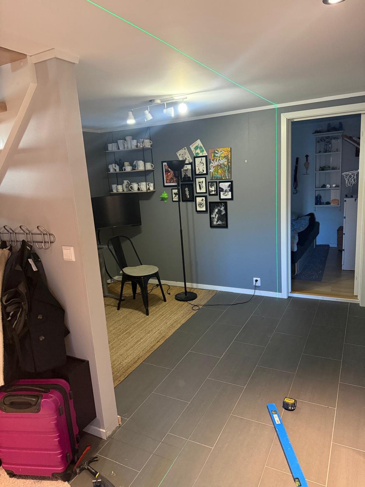 Prosjekt lettvegger – før, bilde 1 av 2